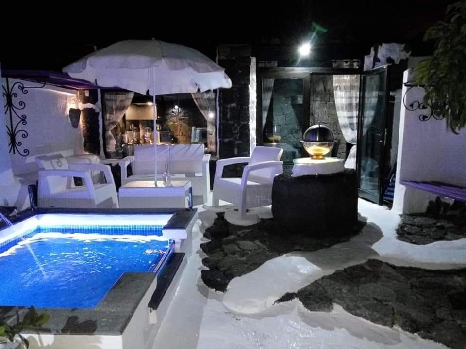 Conil Aloelux Villa ! - Private Villa With Jacuzzi, Cinema ,Massage ,Wonderful View, Art Desing Villa מראה חיצוני תמונה