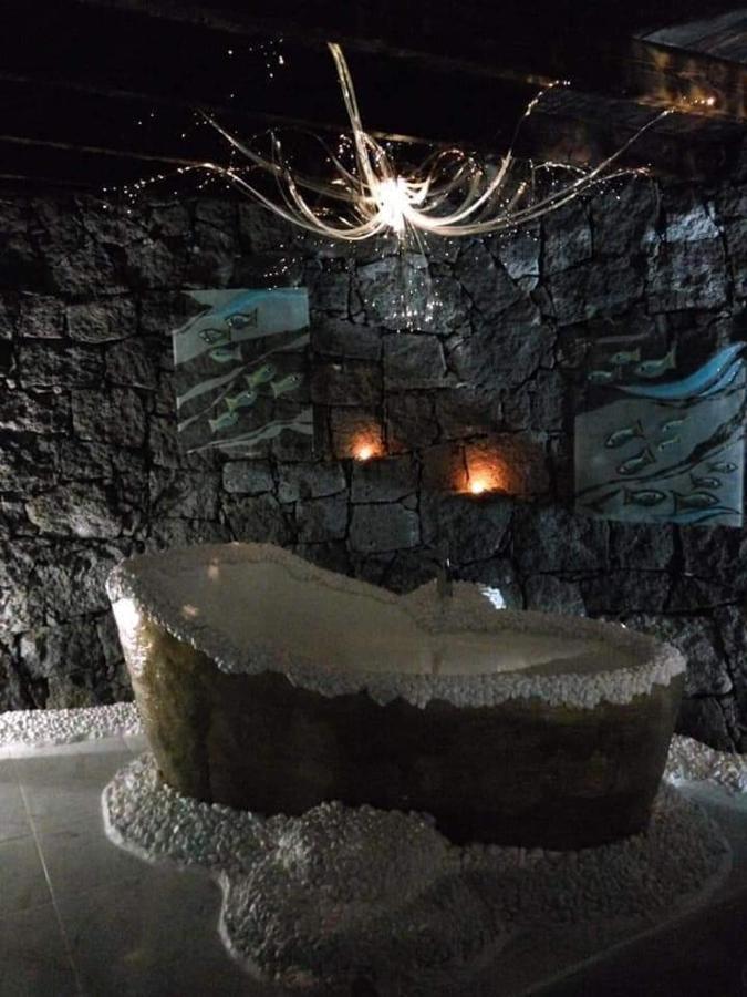 Conil Aloelux Villa ! - Private Villa With Jacuzzi, Cinema ,Massage ,Wonderful View, Art Desing Villa מראה חיצוני תמונה
