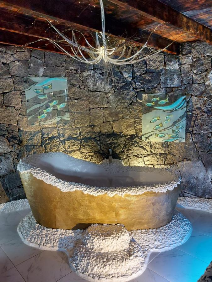 Conil Aloelux Villa ! - Private Villa With Jacuzzi, Cinema ,Massage ,Wonderful View, Art Desing Villa מראה חיצוני תמונה