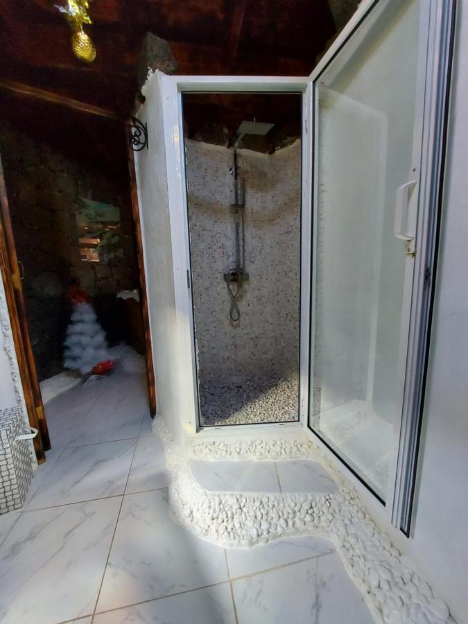 Conil Aloelux Villa ! - Private Villa With Jacuzzi, Cinema ,Massage ,Wonderful View, Art Desing Villa מראה חיצוני תמונה