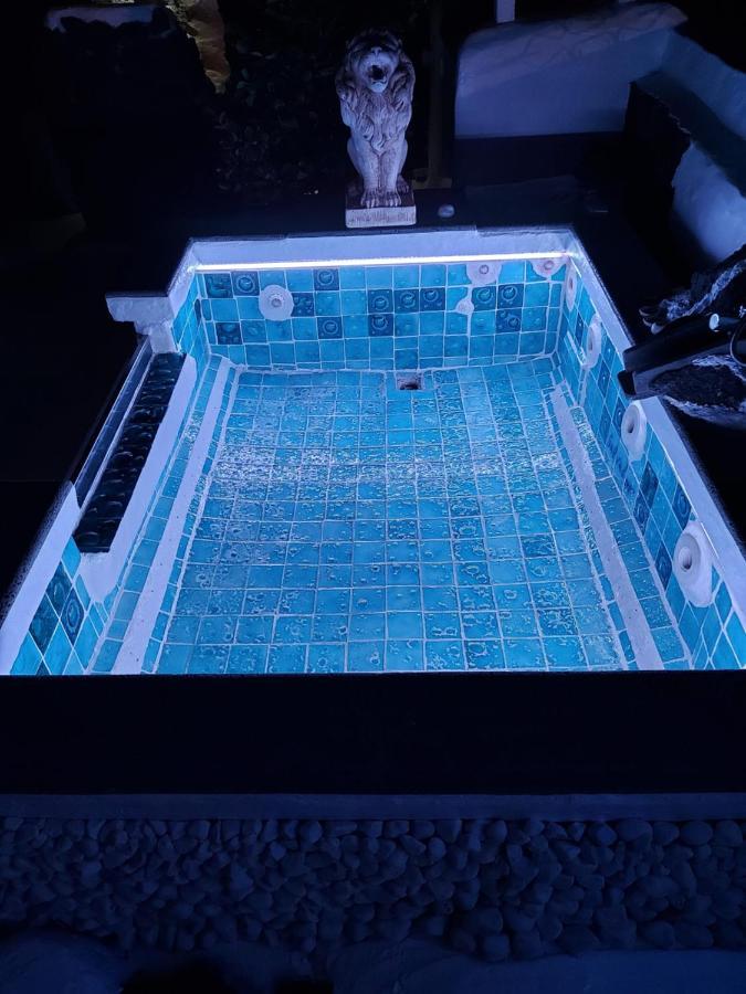 Conil Aloelux Villa ! - Private Villa With Jacuzzi, Cinema ,Massage ,Wonderful View, Art Desing Villa מראה חיצוני תמונה