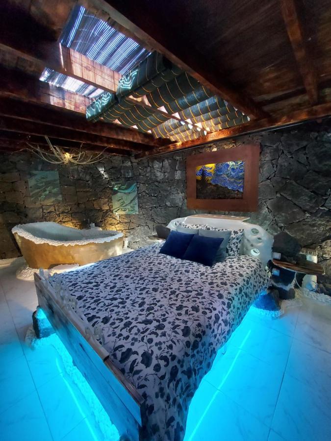 Conil Aloelux Villa ! - Private Villa With Jacuzzi, Cinema ,Massage ,Wonderful View, Art Desing Villa מראה חיצוני תמונה