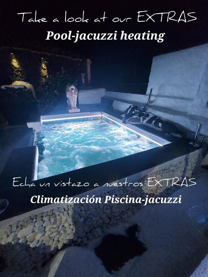 Conil Aloelux Villa ! - Private Villa With Jacuzzi, Cinema ,Massage ,Wonderful View, Art Desing Villa מראה חיצוני תמונה
