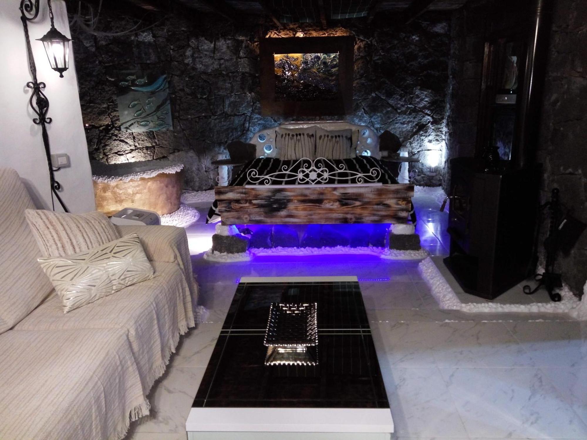 Conil Aloelux Villa ! - Private Villa With Jacuzzi, Cinema ,Massage ,Wonderful View, Art Desing Villa חדר תמונה